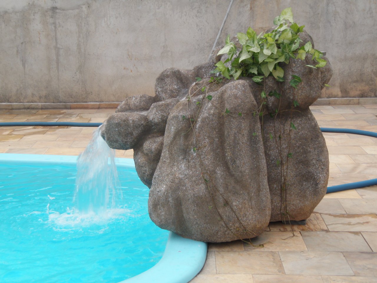 Cascata para Piscinas — Pequena — detalhe