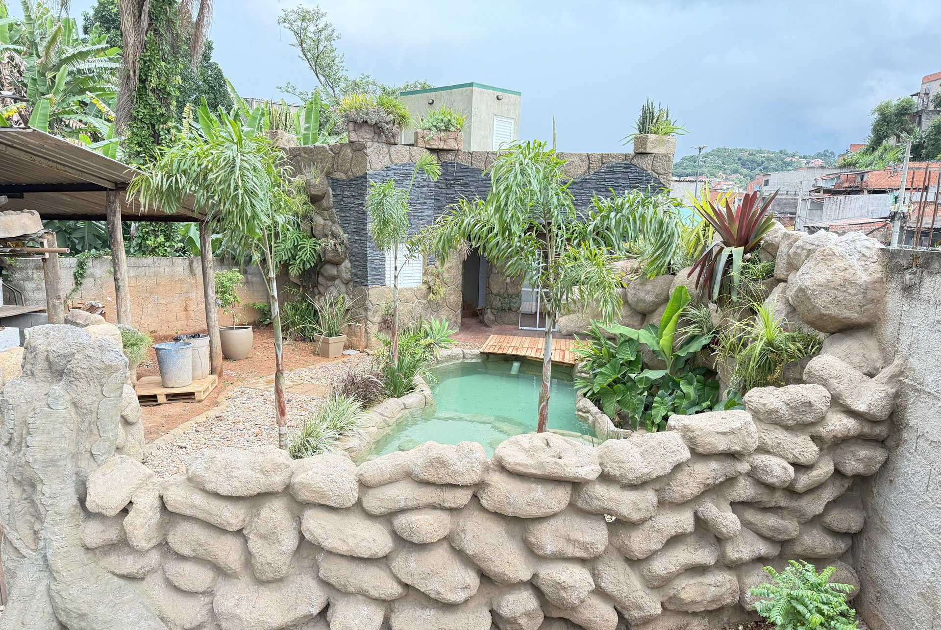 Piscina Kallina — detalhe
